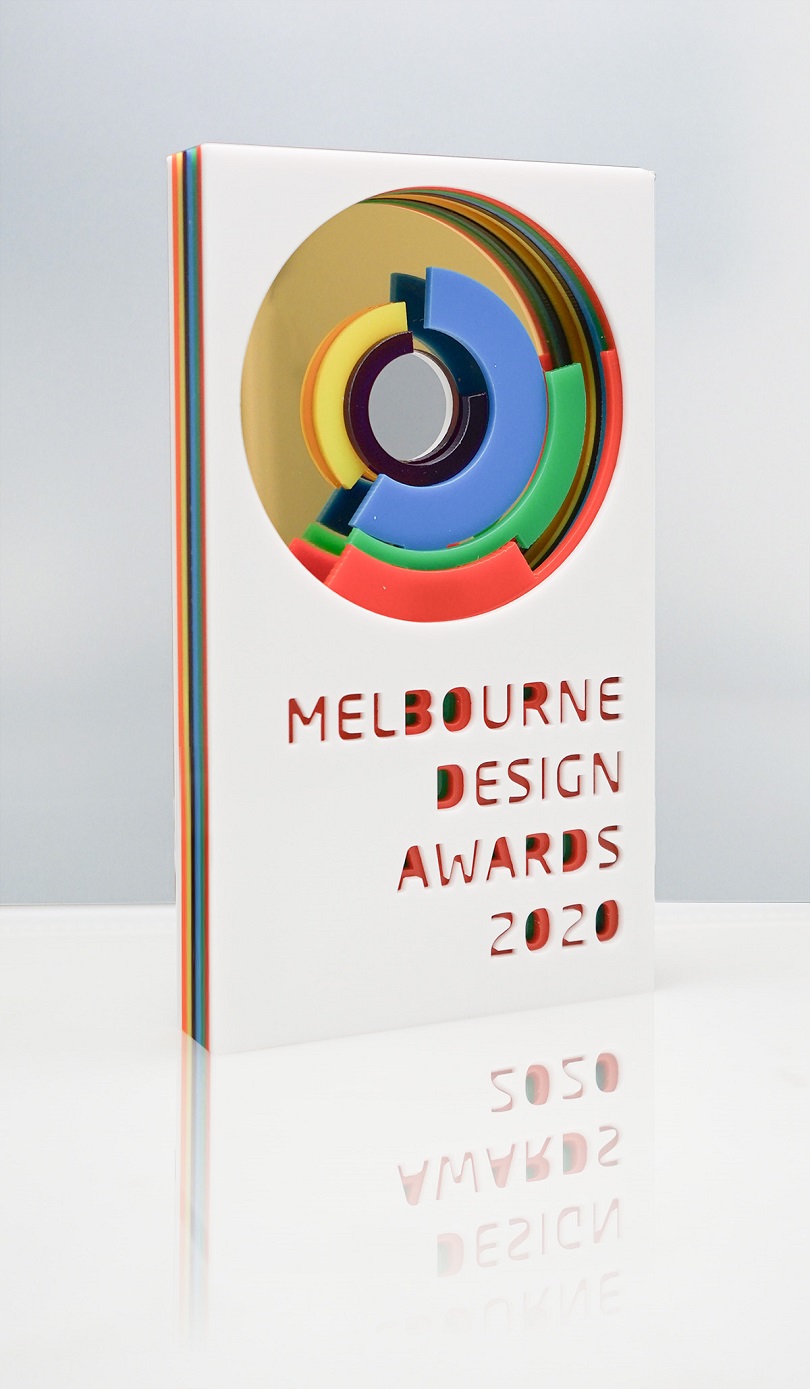 杨邦胜设计集团收到评审委员会从澳大利亚寄来的南京凯宾斯基酒店2020 Melbourne Design Awards金奖奖杯
